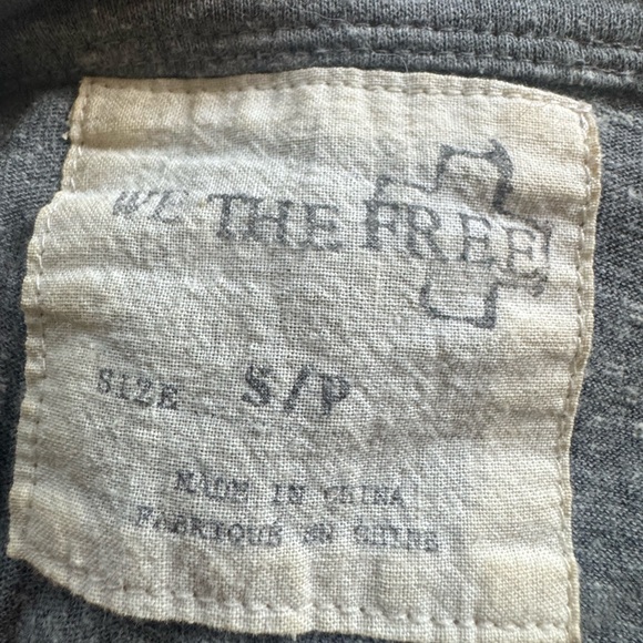 We The Free Grey Graphic Raglan Top with Cream Knit Sleeves - Picture 4 of 4